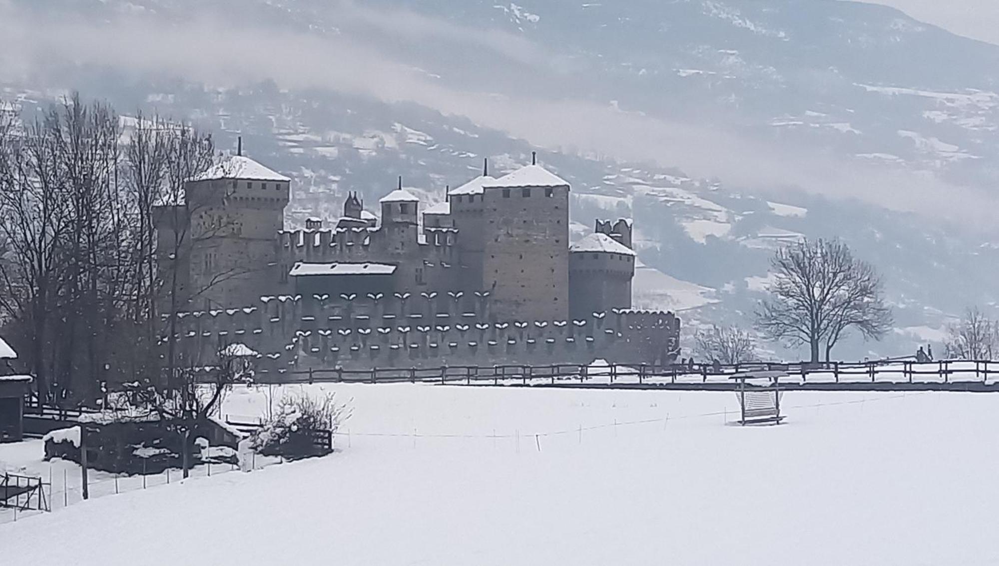 Vue Du Chateau Villa Fenis Bagian luar foto